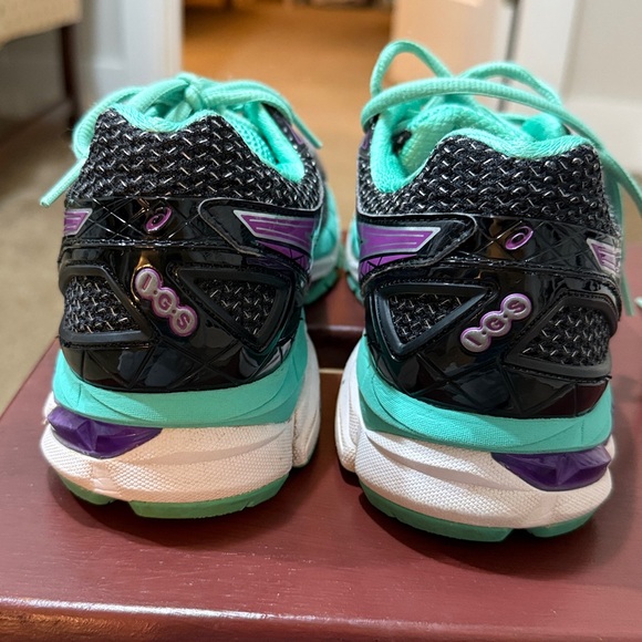 Ladies ASICS tennis shoes size 8 1/2 - Picture 8 of 9